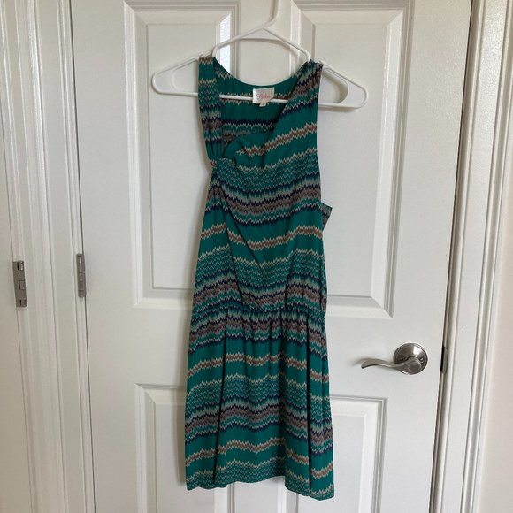 100% Silk asymmetrical Green Patterned Mini-Dress - Picture 2 of 4